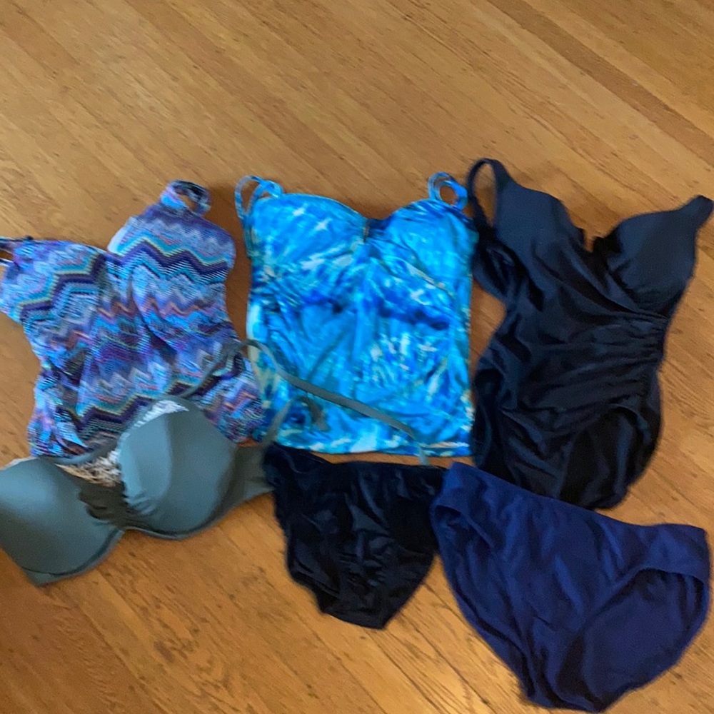 34-36 D/DD bathing suit bundle!